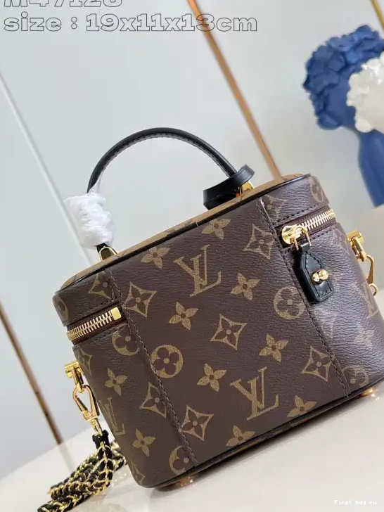 First bag ru VANITY PM VUITTON LOUIS 0604